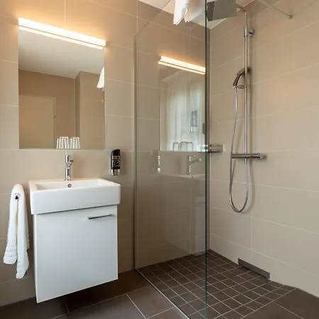 트립 인 3* 취리히